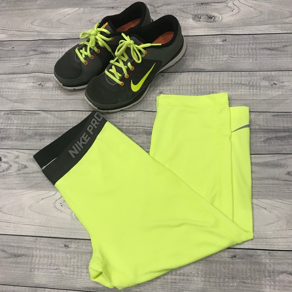 Nike Pants - NIKE PRO dri fit crop legging
